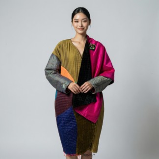 Quilted silk velvet scarf in pink and black